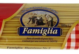 Μακαρόνια Νο2 "Famiglia" (500 gr τεμάχιο/ 15 τεμάχια στο κιβώτιο)